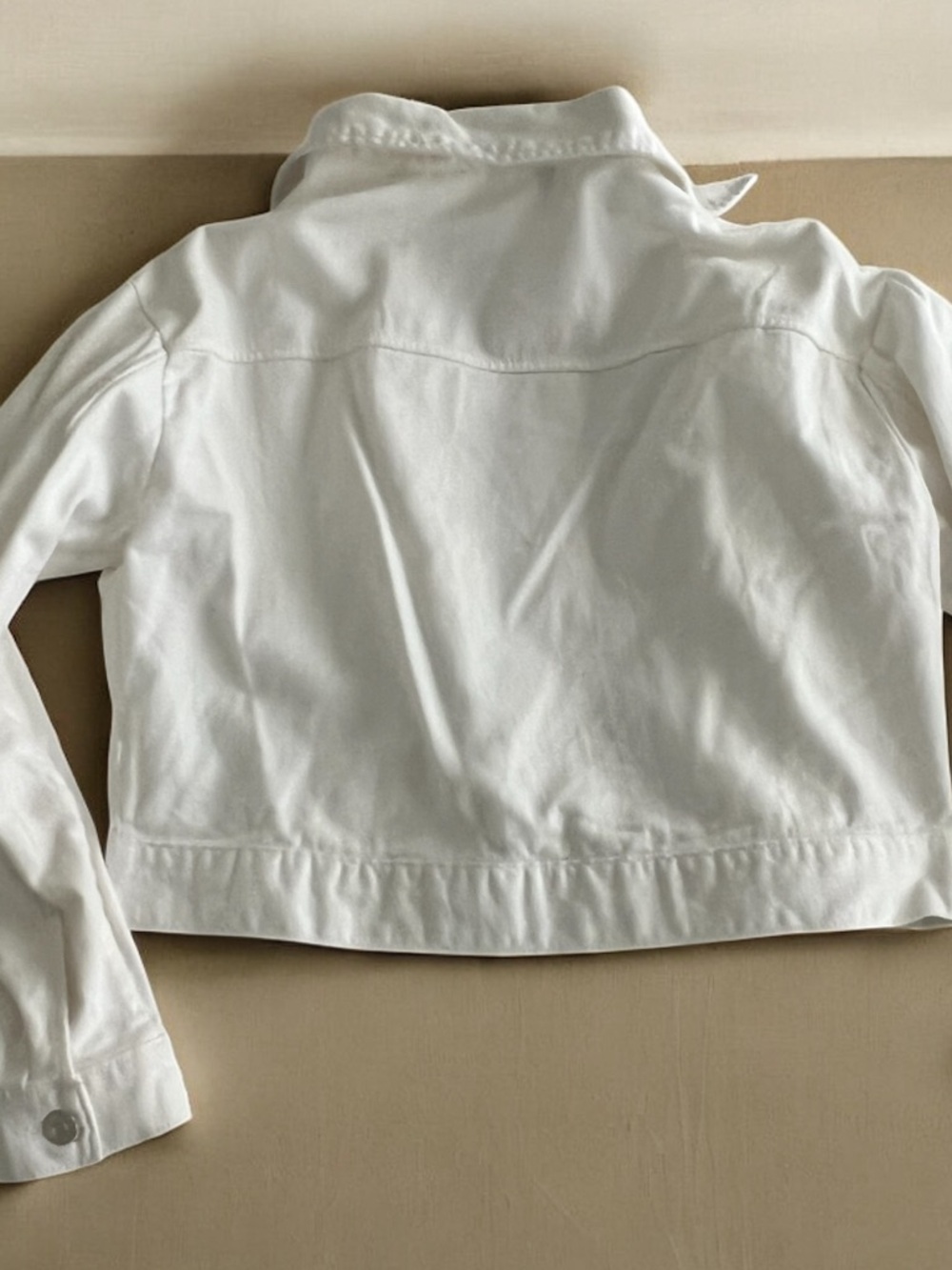 H& M Classic S White cropped Denim Jacket - Picture 2 of 8